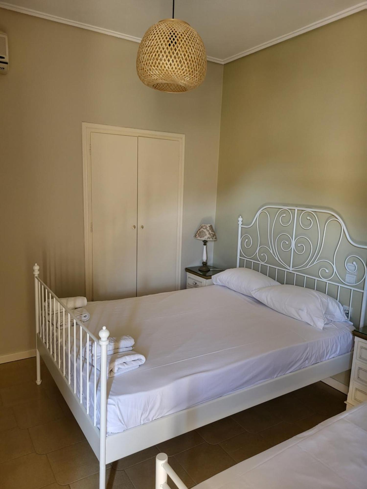Margarita Rooms Kalamákion 部屋 写真